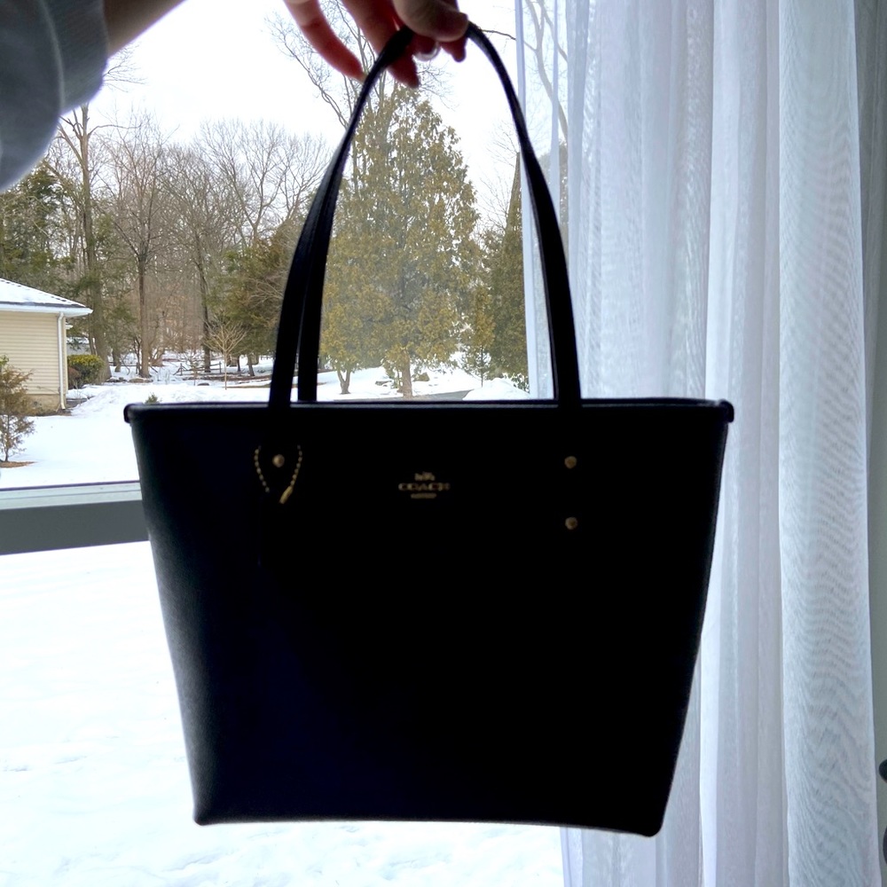 LIKE NEW coach tote